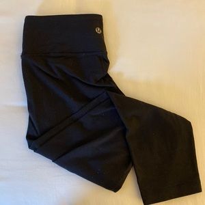 Lululemon leggings! Wunder Under black 23”